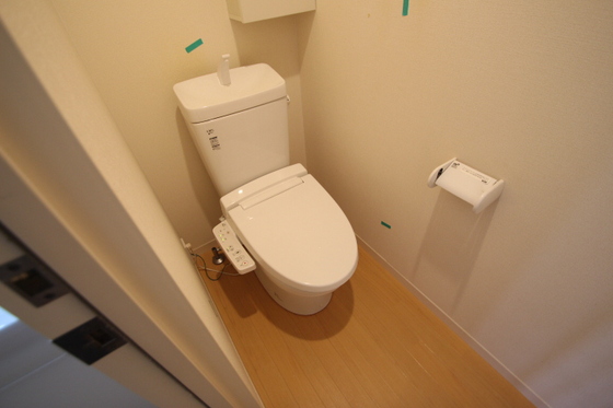 トイレ　※他号室の写真です