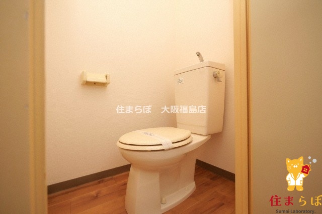ＪＲ大阪環状線 福島駅 徒歩3分 9階建 築24年のトイレ写真