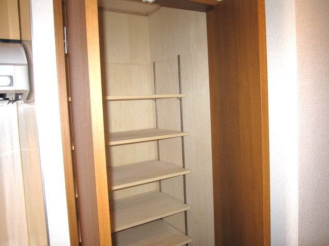 玄関　★広い下駄箱あります★