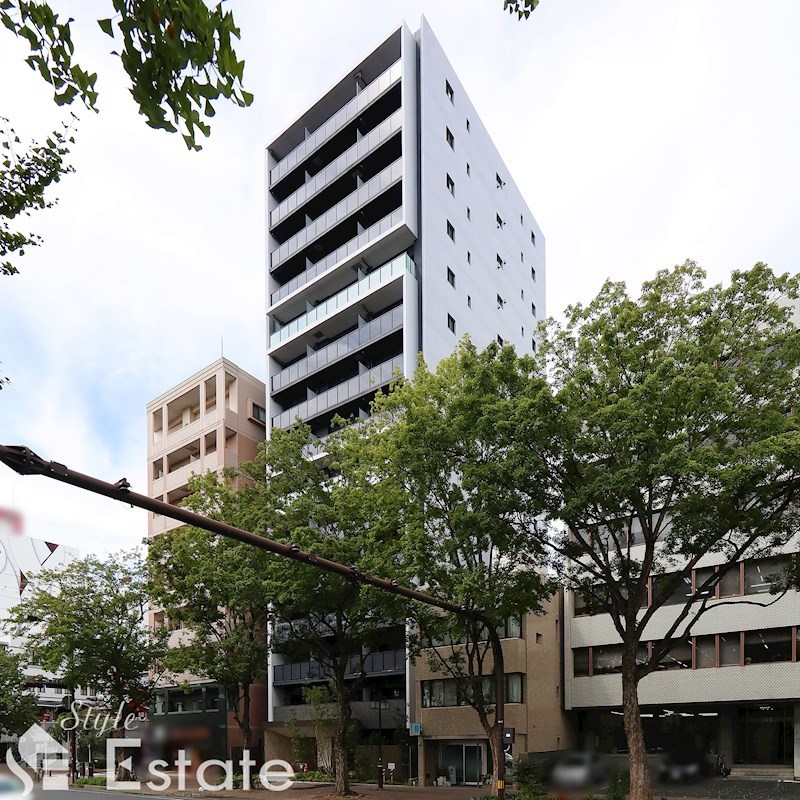 【名古屋市中区栄のマンションの建物外観】