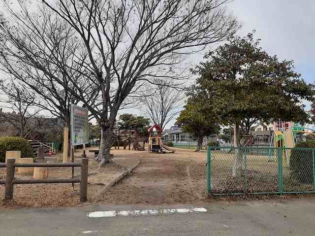 【メゾンかえでの公園】