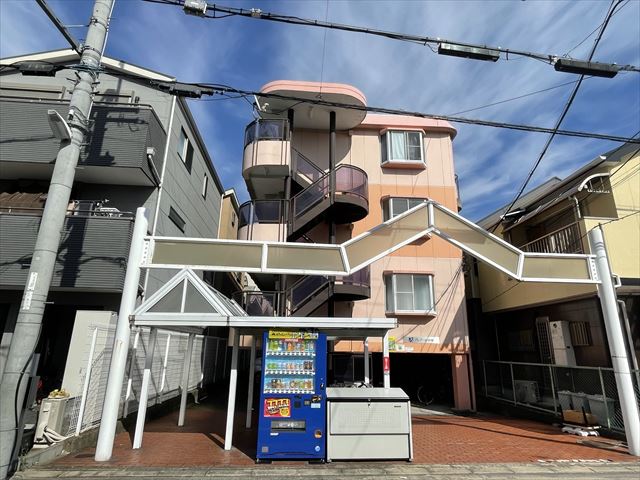 プレアール山城の建物外観