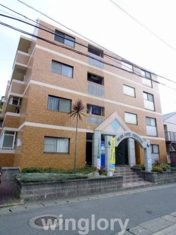 福岡市東区唐原のマンションの建物外観