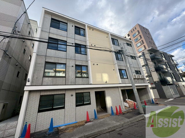 建物外観　札幌市中央区南４条「Ｄｏｍａｎｉ医大前」