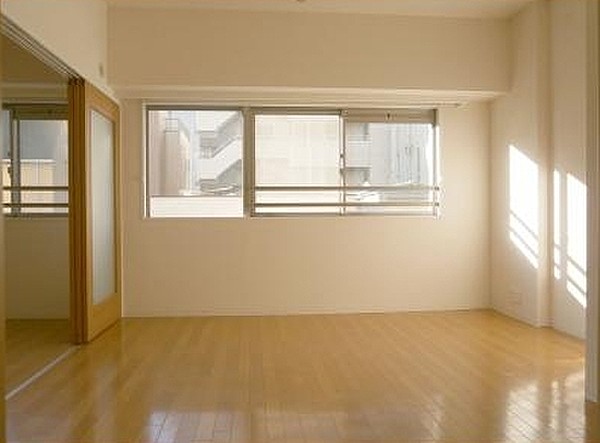 居室・リビング　※別部屋の参考写真です。