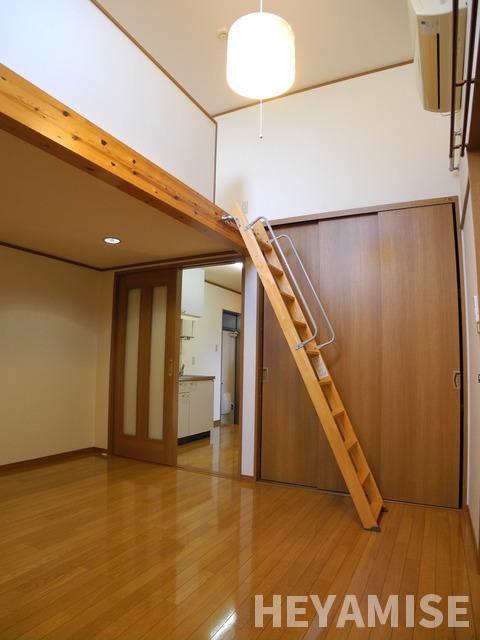 居室・リビング　※反転類似間取りの別のお部屋の参考写真です※