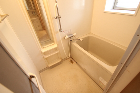 バス・シャワールーム　※他部屋の写真です。現況優先