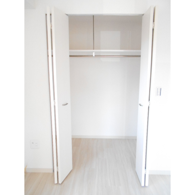 収納　洋室収納