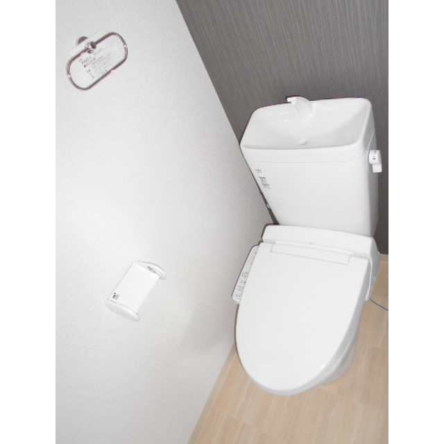 トイレ　ウォシュレット機能付き
