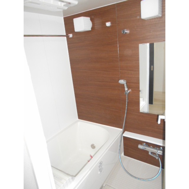 バス・シャワールーム　追い焚き機能付き