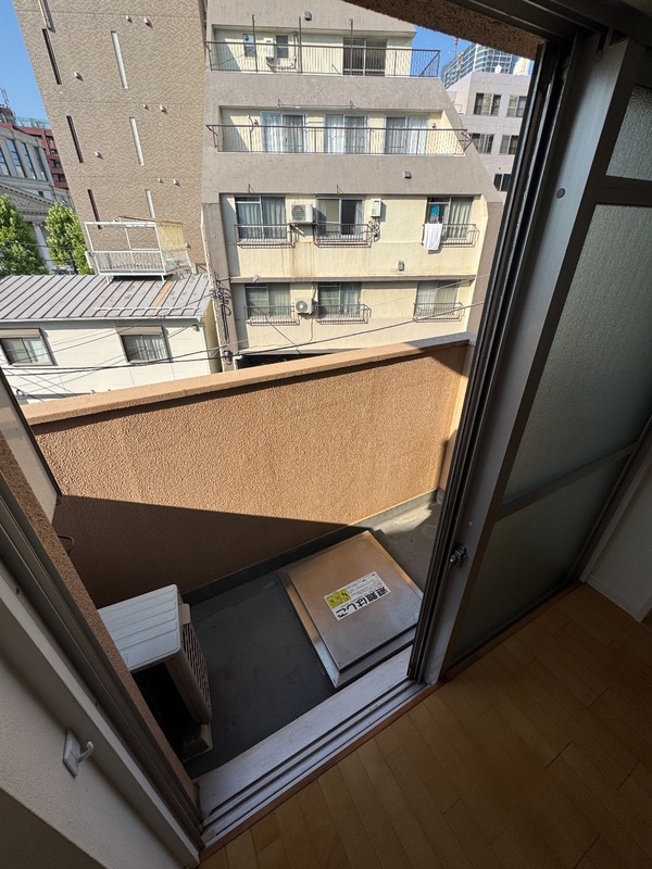 バルコニー　バルコニーもしっかり日が当たります♪