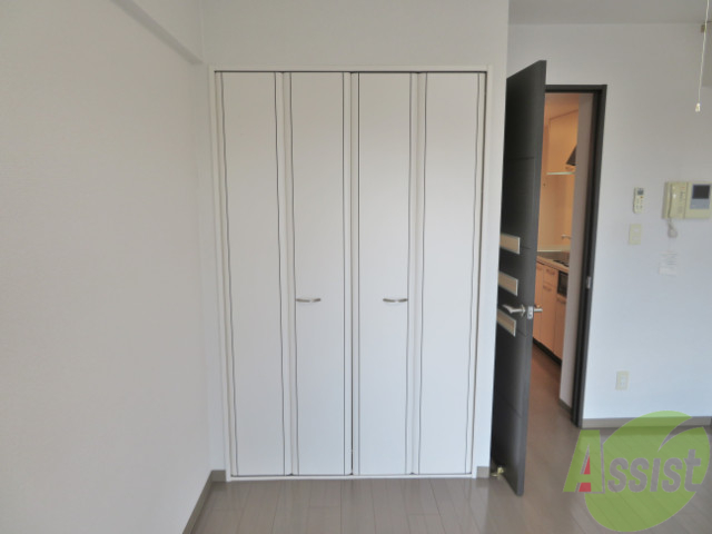 収納　高さ十分の、大きめのクローゼットもございます