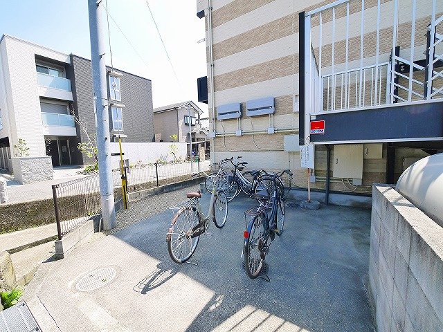 その他共有部分　駐輪場完備