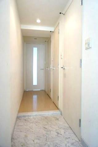 玄関　(同タイプ写真)