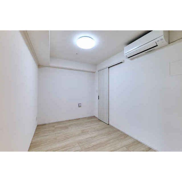 その他部屋・スペース　落ち着いて過ごせるお部屋なので、寝室にいかがでしょうか