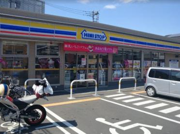 コンビニ　ミニストップ（コンビニ）まで141m