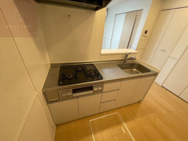 キッチン　コンパクトなキッチンで掃除もラクラク