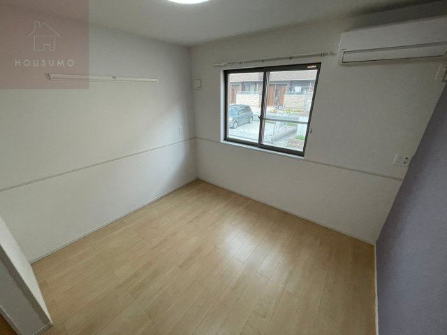 その他部屋・スペース　落ち着いて過ごせるお部屋なので、寝室にいかがでしょうか