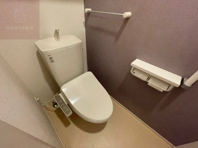 トイレ　落ち着いたトイレです