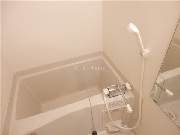 バス・シャワールーム　ゆったりサイズの浴室！