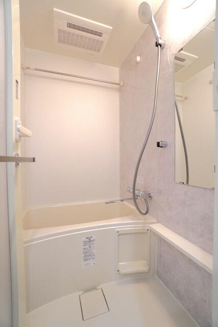 バス・シャワールーム　※写真は同タイプ住戸です。