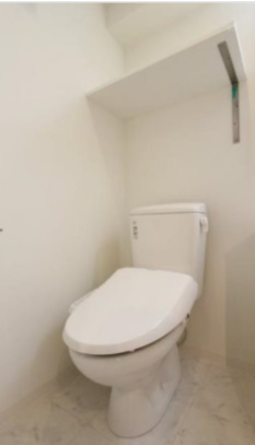 トイレ　アゼスト横浜山王