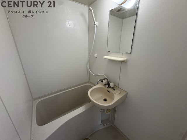 洗面設備　浴室内に洗面台付！