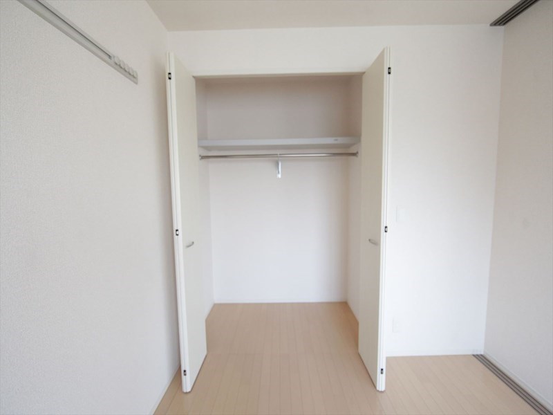 玄関　クローゼット（収納充実してます）