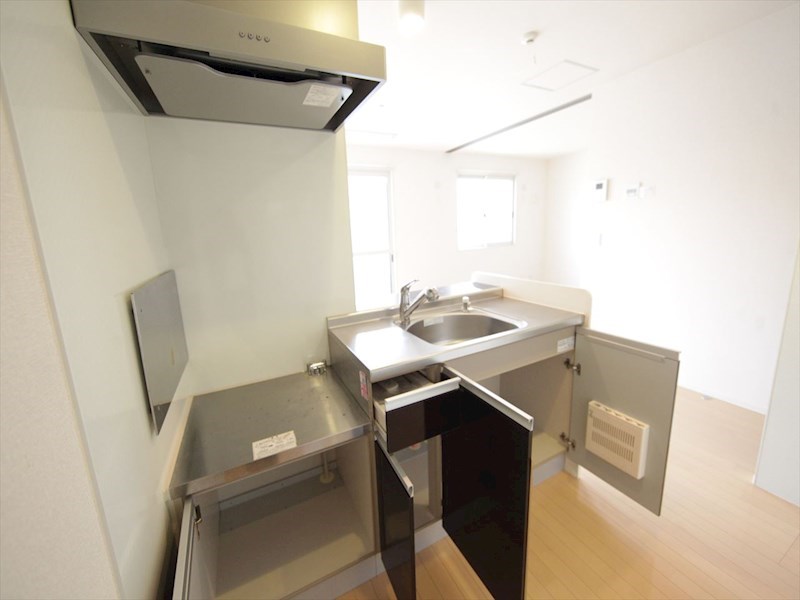 キッチン　カウンターキッチン（ガス2口コンロ設置可）　浄水器使用可