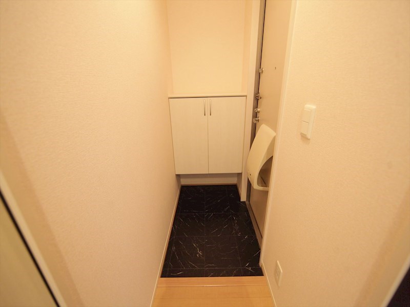 収納　玄関　シューズボックス付