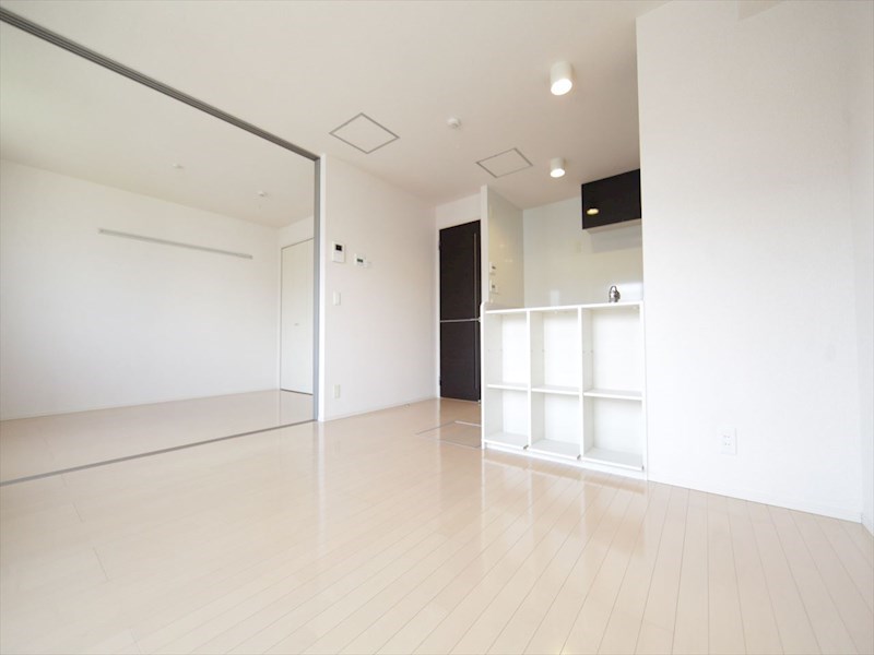 居室・リビング　ＬＤＫ11.5帖　洋室6帖　つなげても仕切っても使えます