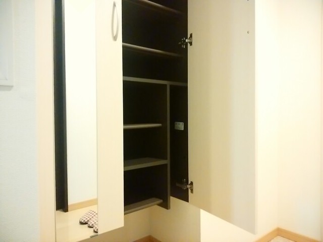 玄関　シューズボックス