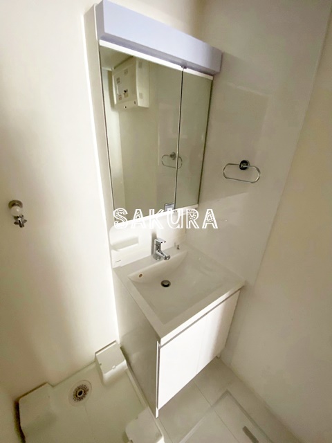 洗面設備　身支度に欠かせない独立洗面台♪