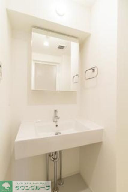 洗面設備　※写真は同タイプ住戸です。