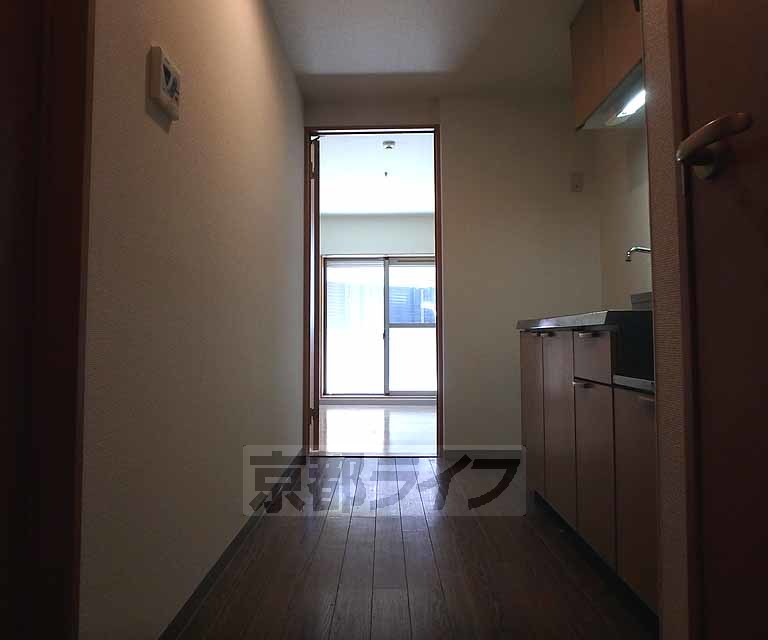 その他部屋・スペース　玄関から廊下にかけて