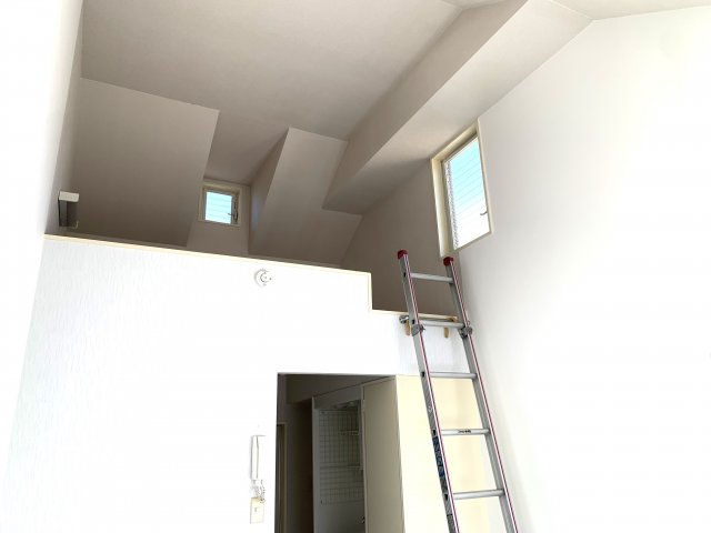 その他設備　広くて開放的な天井と大きなロフト付