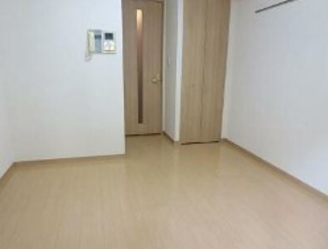 居室・リビング　室内