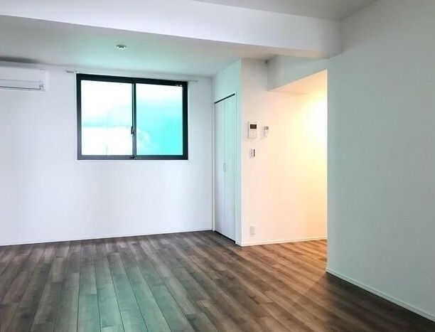 居室・リビング　☆明るい居間☆