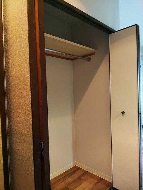 収納　同物件、別号室の写真