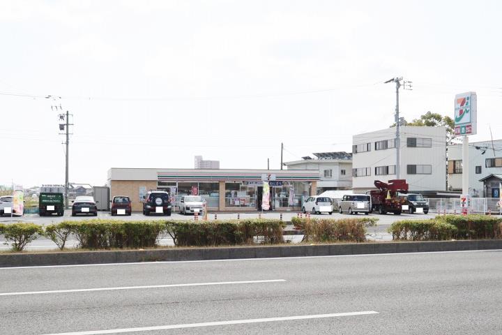 コンビニ　セブンイレブン徳島インター店（コンビニ）まで1835m