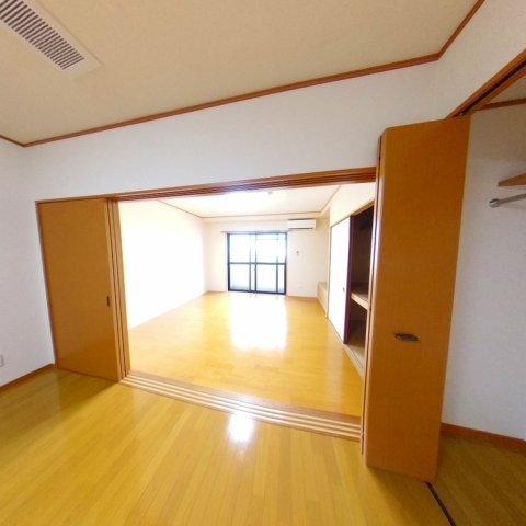 居室・リビング　ゆったりとした居間です