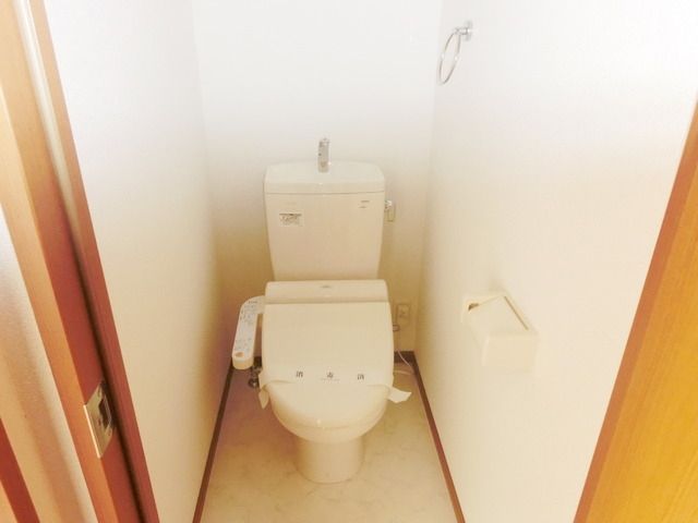 トイレ　★ウォシュレット付のトイレです★