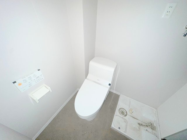 トイレ　綺麗なトイレにはウォシュレット標準装備です。