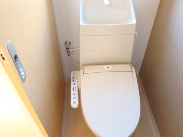 トイレ　シャワー付トイレ