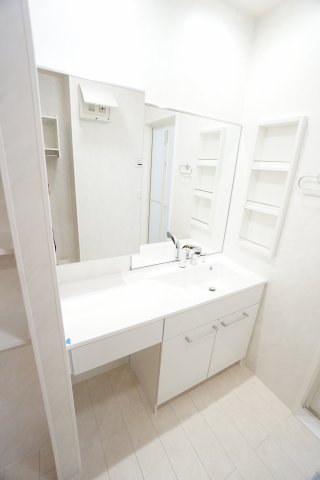 洗面設備　※同物件・同タイプの写真です。