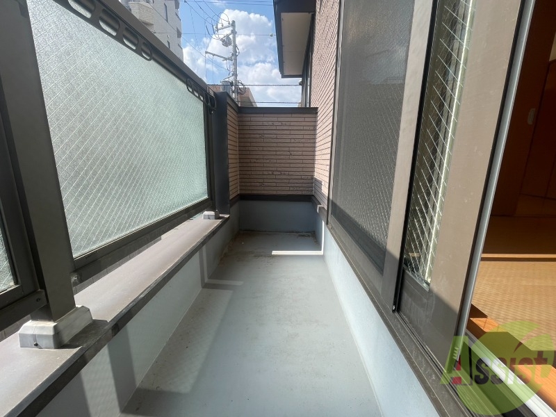 バルコニー　バルコニーが付いていますので一息ついてみてはいかがですか。