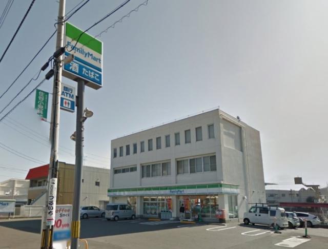 コンビニ　ファミリーマート高松香西東店（コンビニ）まで332m