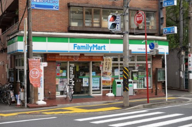 コンビニ　ファミリーマート ひさもと店（コンビニ）まで319m