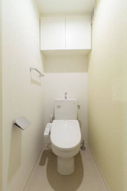 トイレ　※写真は同タイプ住戸です。