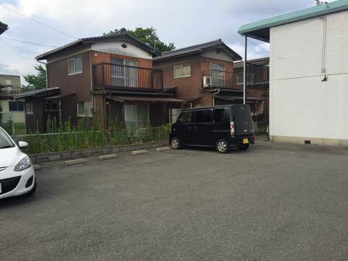 駐車場　駐車場